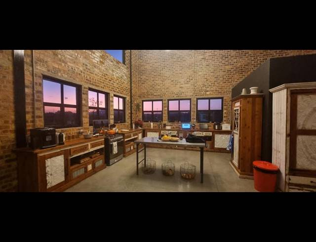 4 BEDROOM HOUSE FOR SALE IN BLUE SADDLE RANCHES